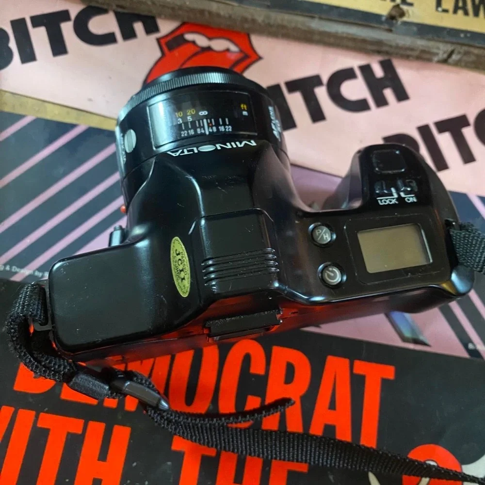 Vintage 80s 1988 Minolta Maxxum 3000i Autofocus Film (SLR) Camera